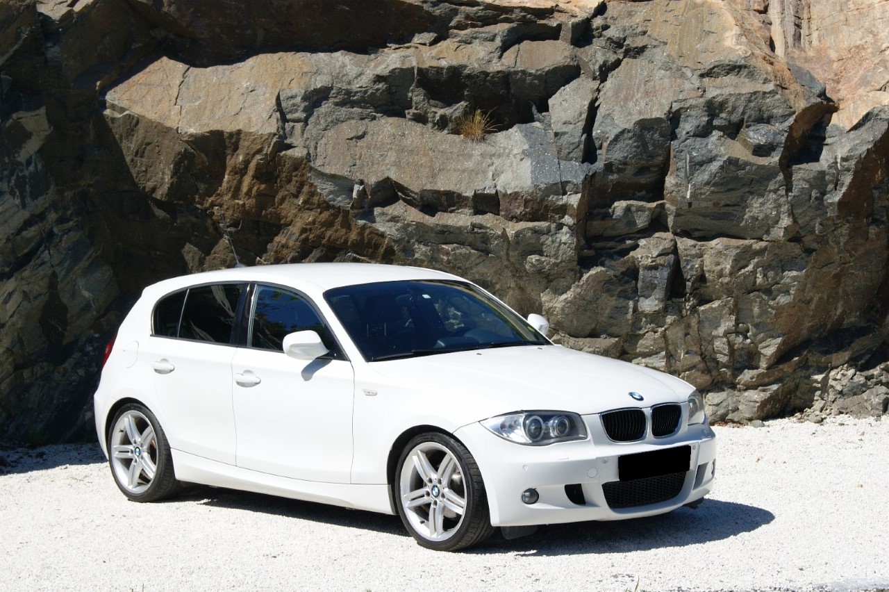 Auto occasion BMW serie 1 118 1 DIESEL Blanc Grisons