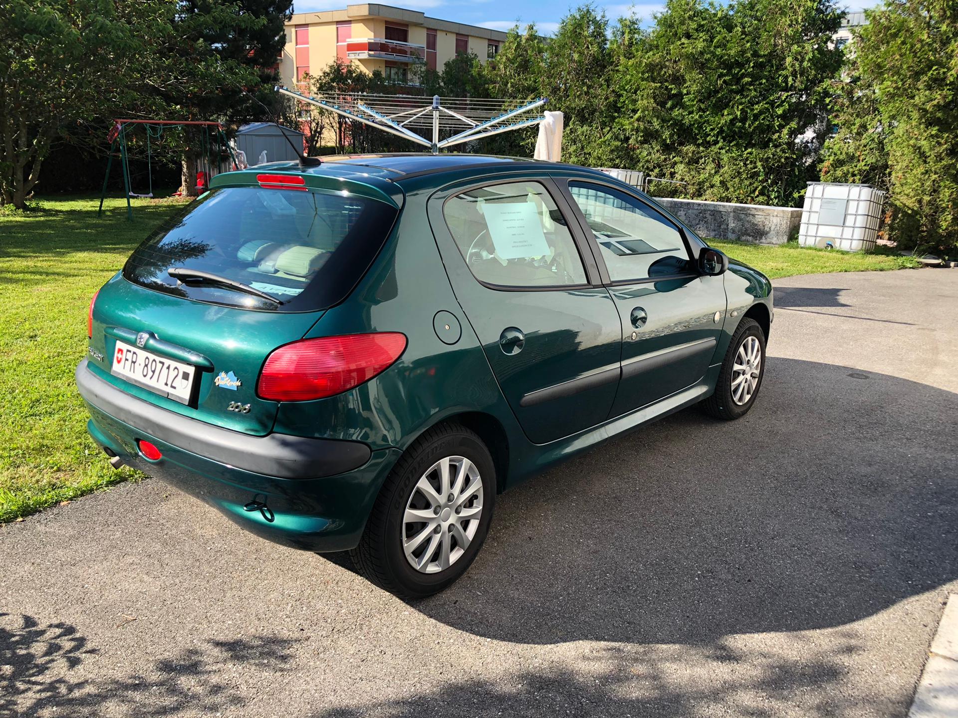 Auto occasion Peugeot 206 RolandGarros 1.6 Vert Fribourg