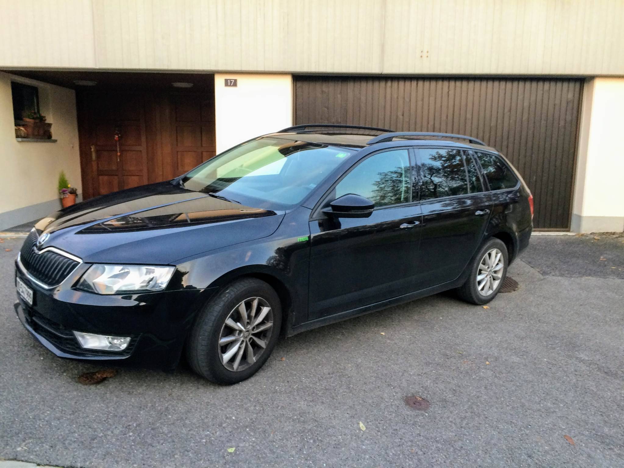 Auto occasion Skoda Octavia Combi Fresh 1.6 TDI 4x4 Noire Vaud