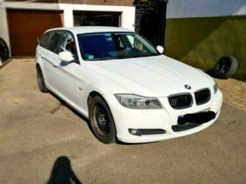 BMW 318i turing Blanc