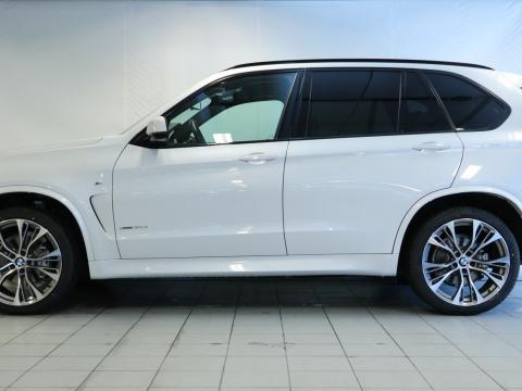 BMW ( BMW X5 xDrive30d  diesel) ( BMW X5 xDrive30d  diesel) Blanc