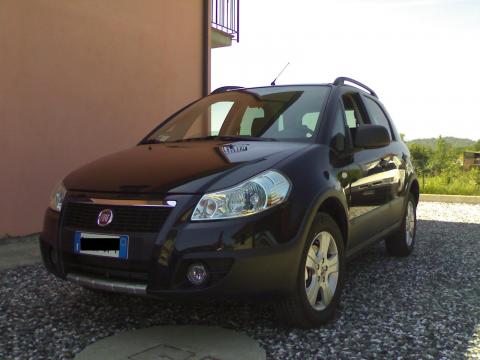 FIAT Sedici 1.6 4WD Emotion (SUV/tout-terrain)