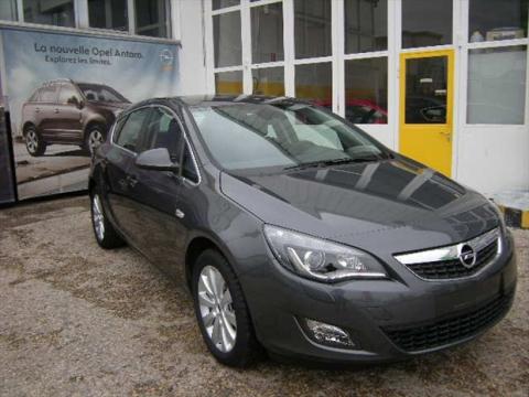 Opel Astra 1.6 Turbo ECO TEC Cosmo (limousine.)