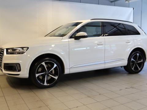 Audi Audi Q7   3,0 TDI V6 quattro  Audi Q7 Blanc