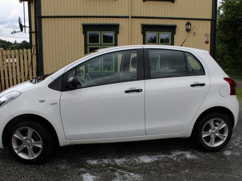 Toyota Yaris Blanc