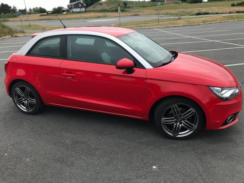 Audi Audi A1 1,6 TDI Ambition Audi A1 1,6 TDI Rouge