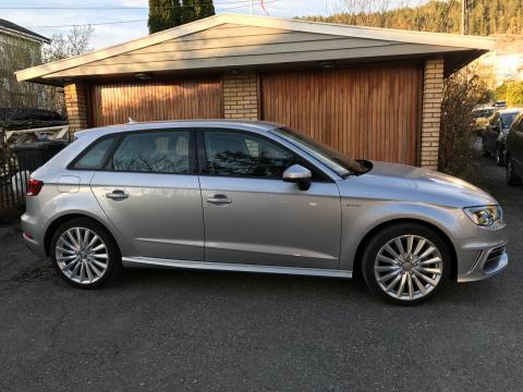 Audi A3  audi a3 aucun frais a prévoir parfaite état Gris