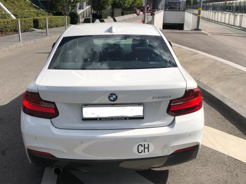 BMW 220i coupe Blanc