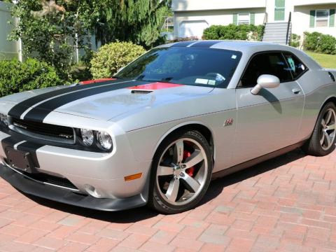 Dodge Challenger Gris