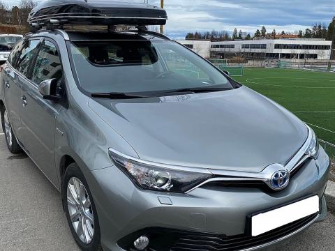 Toyota AURIS  1.8 HYBRID Gris