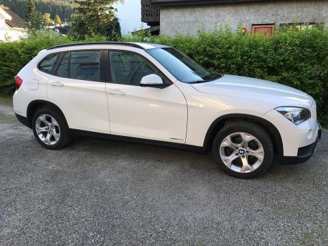 BMW BMW X1 sDrive 2.0-16D BMW X1  Blanc