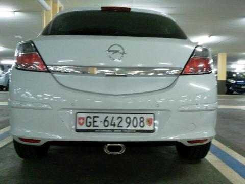 Opel Astra H GTC 1.6 Blanc