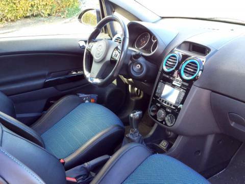 Opel Corsa 1.6 Turbo OPC Noire