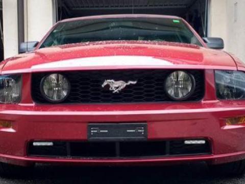 Ford Mustang GT Convertible (cabriolet) Bordeaux