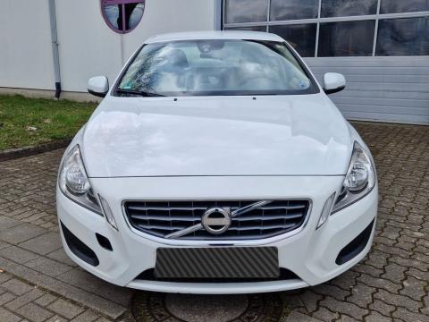 Volvo S60 Volvo S60 Lim. Kinetic 2,4 Blanc