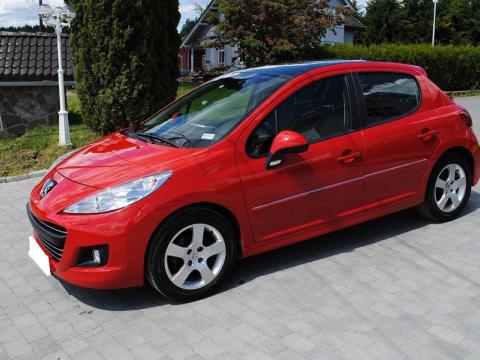 Peugeot 207 Berline Rouge