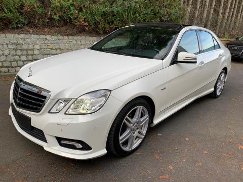 Mercedes-Benz E 220 AMG Paket Blanc