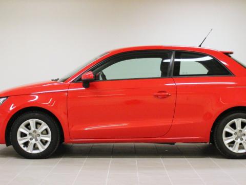 Audi Audi A1 Attraction 105 HK Diesel Audi A1 Attraction Rouge
