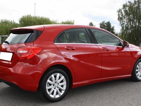 Mercedes-Benz Classe A A180 Rouge