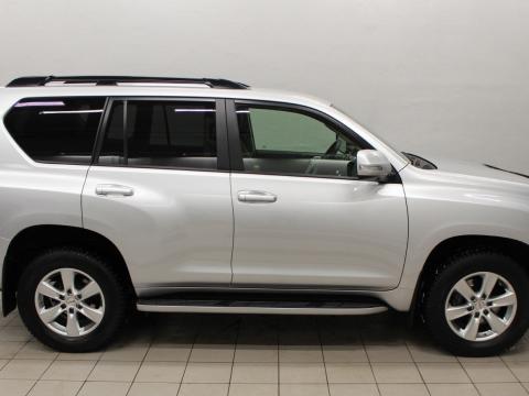 Toyota Toyota Land Cruiser 2,8 D-4D  Toyota Land Cruiser 2,8 D-4D  Gris