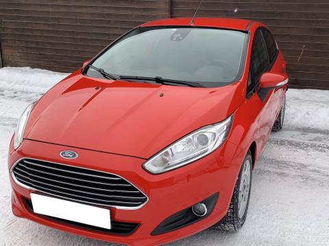 Ford Fiesta Titanium Rouge