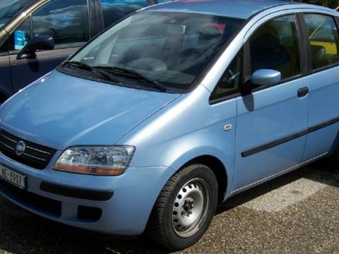 FIAT Idea 1.4 16V Emotion (minivan)