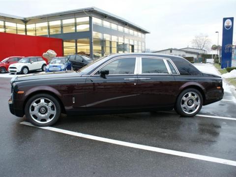 ROLLS-ROYCE Phantom 6.7 V12 (limousine)