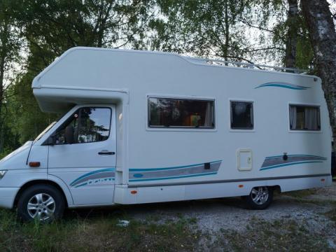 Mercedes-Benz camping-car Mercedes-Benz camping-car Mercedes-Benz Blanc