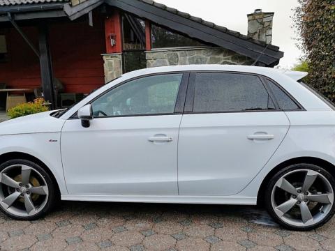 Audi Audi A1 Blanche Diesel Automatique Audi A1 Blanche Diesel Automatique Blanc