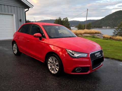 Audi Audi A1   Diesel Manuelle Rouge  Audi A1  Diesel Manuelle Rouge  Rouge