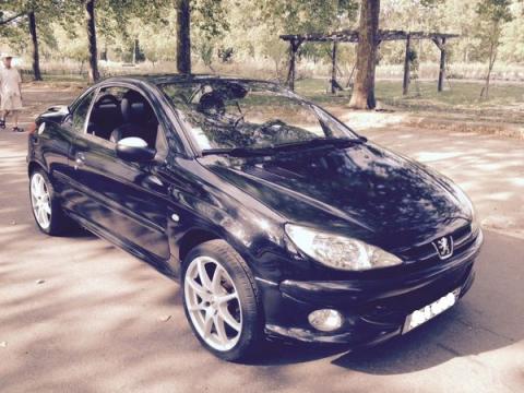 Peugeot 206 CC 2.0i 16V 206 CC 2.0i 16V Noire