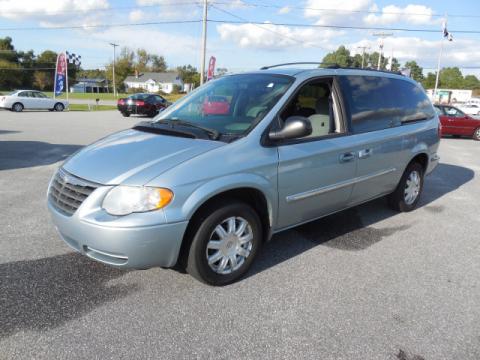 Chrysler Town and Country Touring 2006