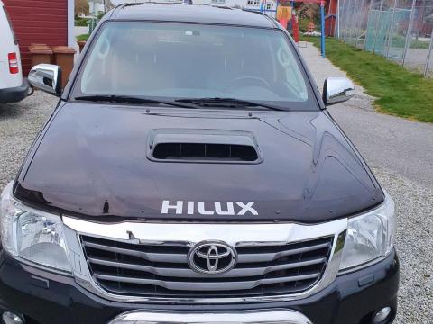 Toyota Toyota HILUX 3.0 D 4WD Automatique Toyota HILUX 3.0 D 4WD Automatique Noire