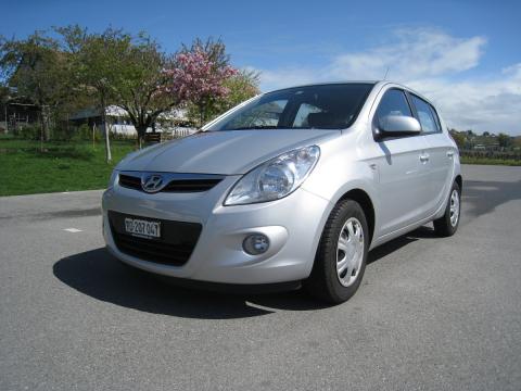 Hyundai i20 1.6 Premium 126cv,  argent mét., 2009, 35000 km, très soignée, comme neuve. 12'800.- Fr.