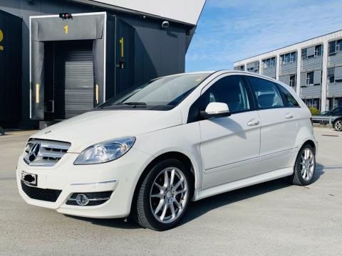 Mercedes-Benz B200 Blanc