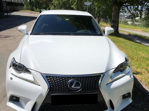 Lexus is lexus is Blanc