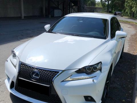 Lexus is lexus is Blanc