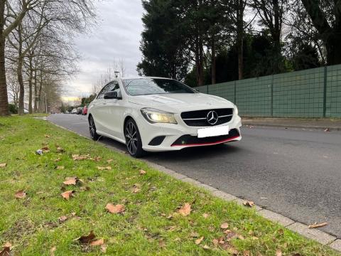 Mercedes-Benz CLA 250 250 DCT 4MATIC Blanc