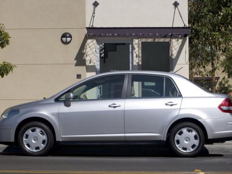 Nissan Versa 1.8 SL 2007