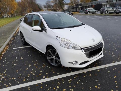 Peugeot 208  Peugeot 208 208 1.6-92 D 2012.....2000CHF Blanc