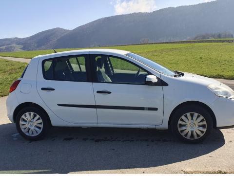 Renault Clio Limousine  Blanc