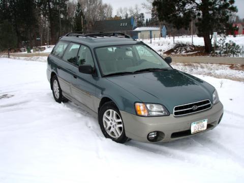 Subaru Outback Base 2001