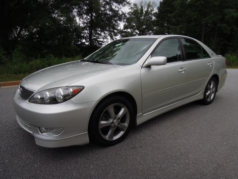 Toyota Camry XLE V6 2005