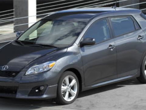 Toyota Matrix S 2010