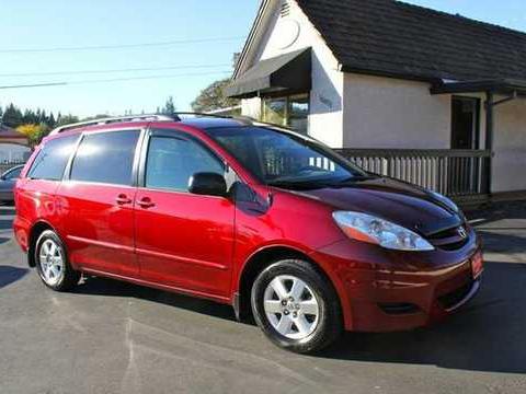 Toyota Sienna LE 7-Passenger 2006