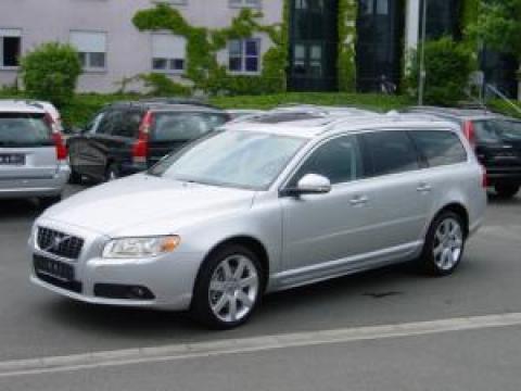 VOLVO V70 D5 AWD Summum