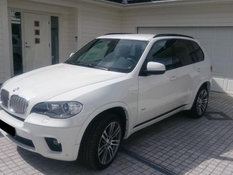 BMW X5 BMW  X5  TCI  OK DIESEL 2012.....150 000 km  3500.CHF Blanc