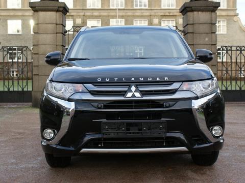 Mitsubishi Outlander  Mitsubishi Outlander Alcantara  Noir ETAT SAINT Noire