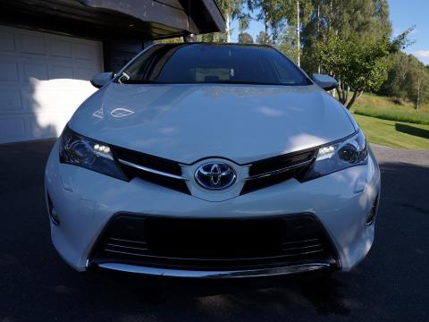 Toyota Auris 1.9 TDI Blanc