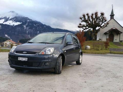 Ford Fiesta 1.4 16V Trend Gris